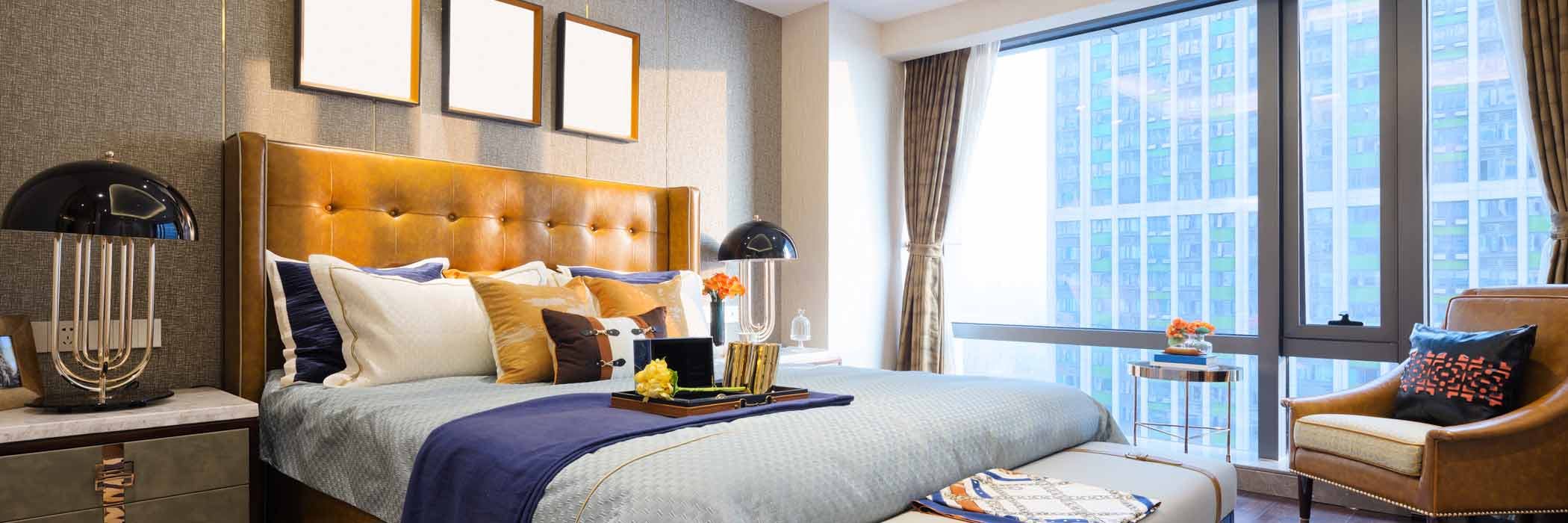 Last Minute Hotels - Luxury Hotel Room