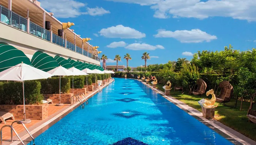 Delphin Imperial Hotel Swim Up Pool