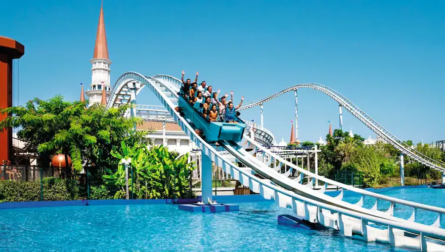 Typhoon Coaster at Land Of Legends Kingdom