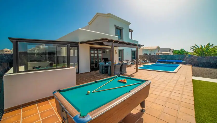 Villa Hermosa Lanzarote Pool Table