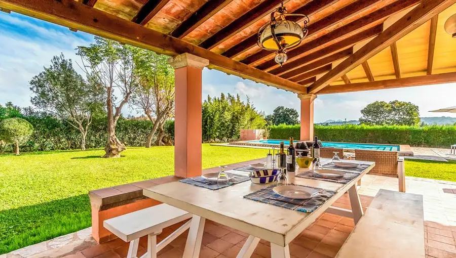 Villa Can Patricia Al fresco dining Majorca